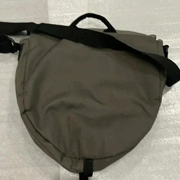 ❤️Clearance❤️Fisher Price Active Gear Crossbody Shoulder Bag - Picture 4 of 4